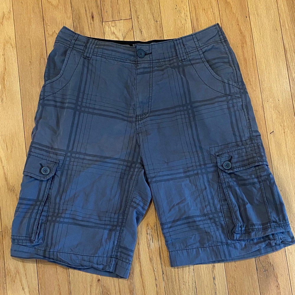 Arizona Jean Company Grey Plaid Cargo Shorts